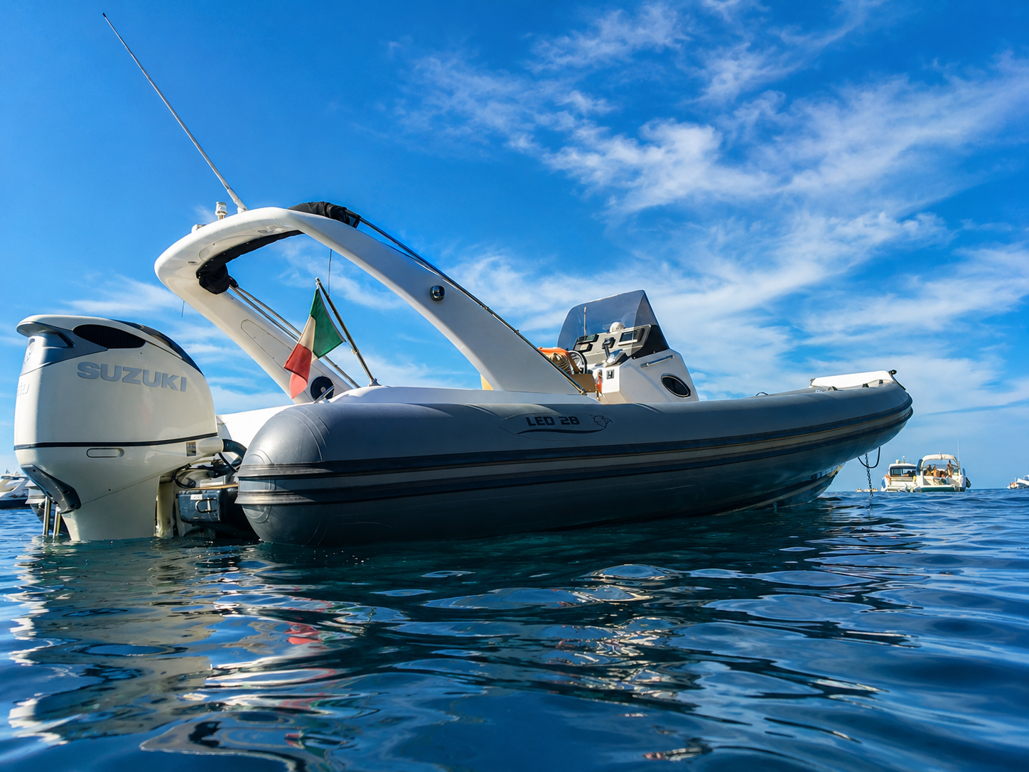 Escursione Privata in Gommone con Skipper